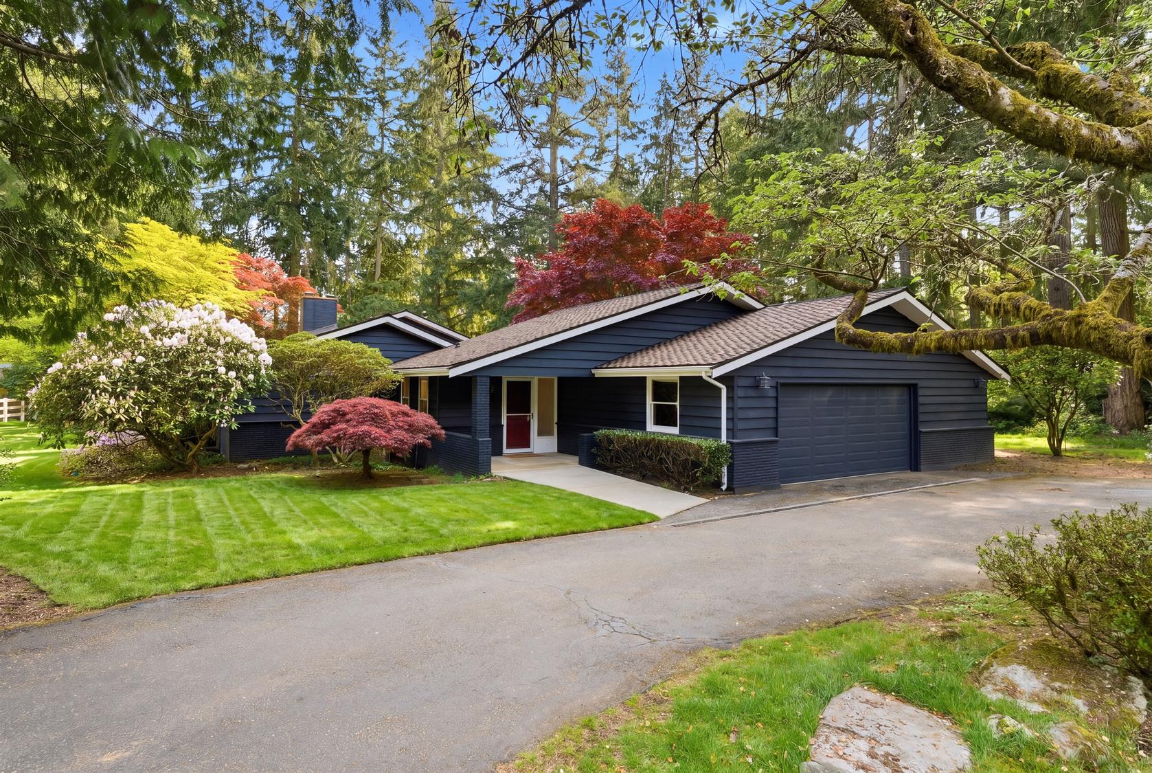 $5995.00 (BELLEVUE/BRIDAL TRAILS)